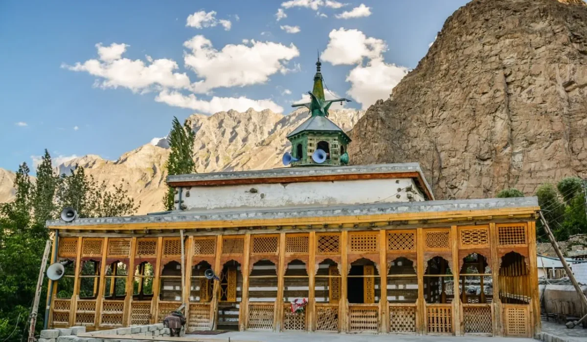 chaqchan masjid Large